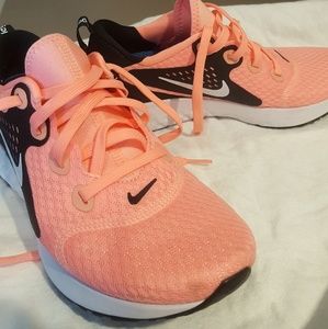 Nike women's 7.5